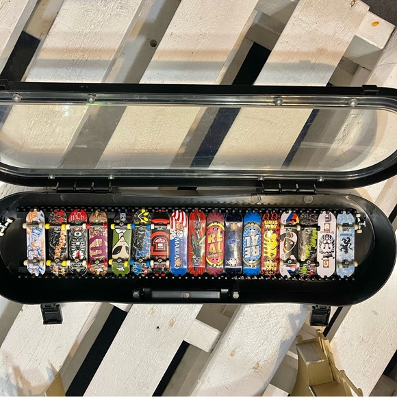 TECH DECK SET With Case & Ramps - Picture 8 of 9